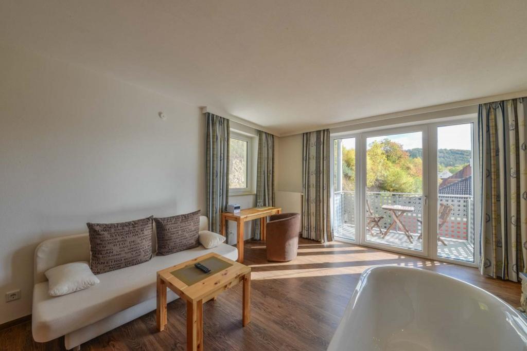 Hotel Gasthof Heckl Киндинг Экстерьер фото