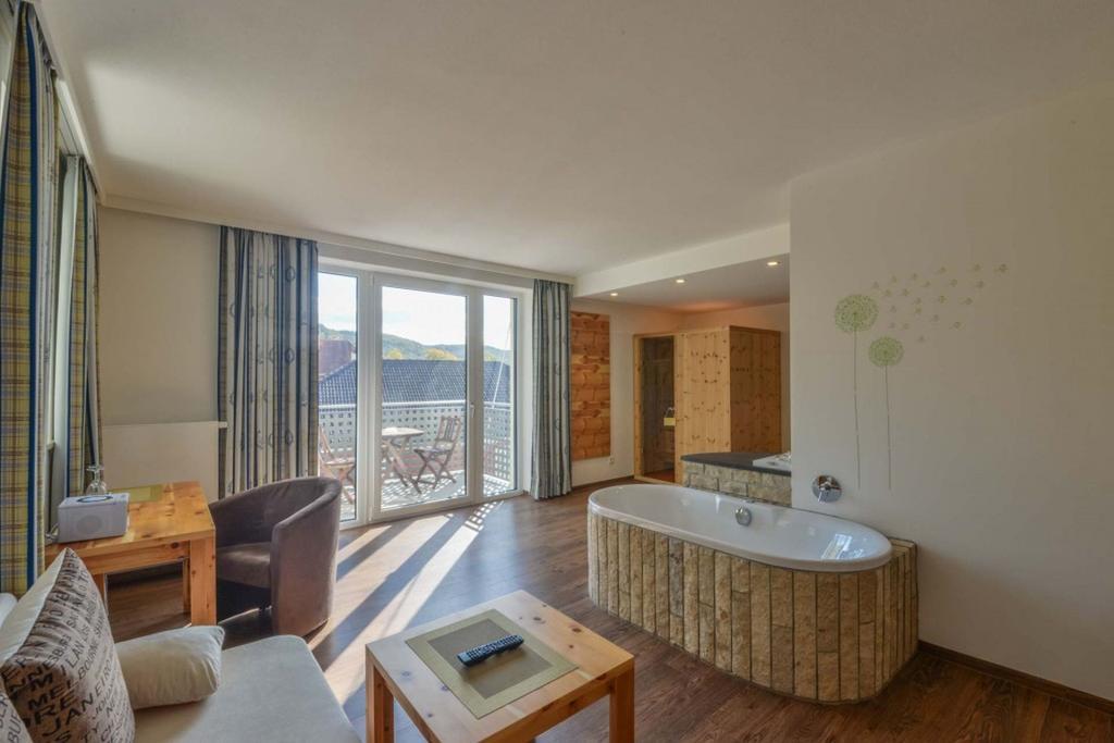Hotel Gasthof Heckl Киндинг Экстерьер фото