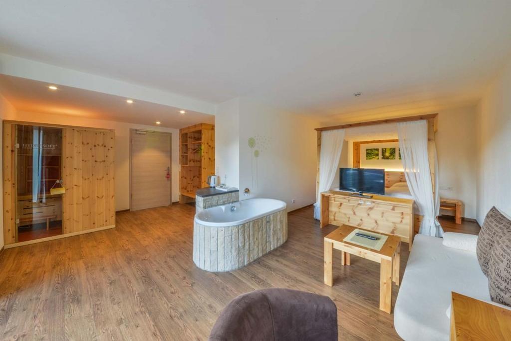 Hotel Gasthof Heckl Киндинг Экстерьер фото